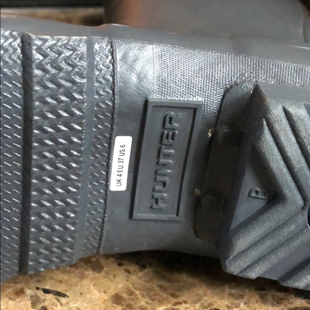 NEW in Box Matte Grey Hunter Boots - Picture 7 of 7